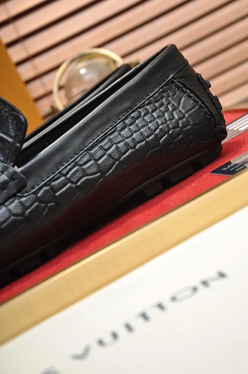 Men's men's shoes 💰420💶 [LV Doudou shoes] (water-dyed cowhide lining) new model is on the market, available on the official website. The new Doudou shoes are processed into single-color materials, and the uppers are made of imported horsehide leather. The body of the shoe is fully hemmed with mark thread, and is lined with imported original cowhide leather. The elegant shoe shape is super suitable for all-matching, and the size is 38-44.
